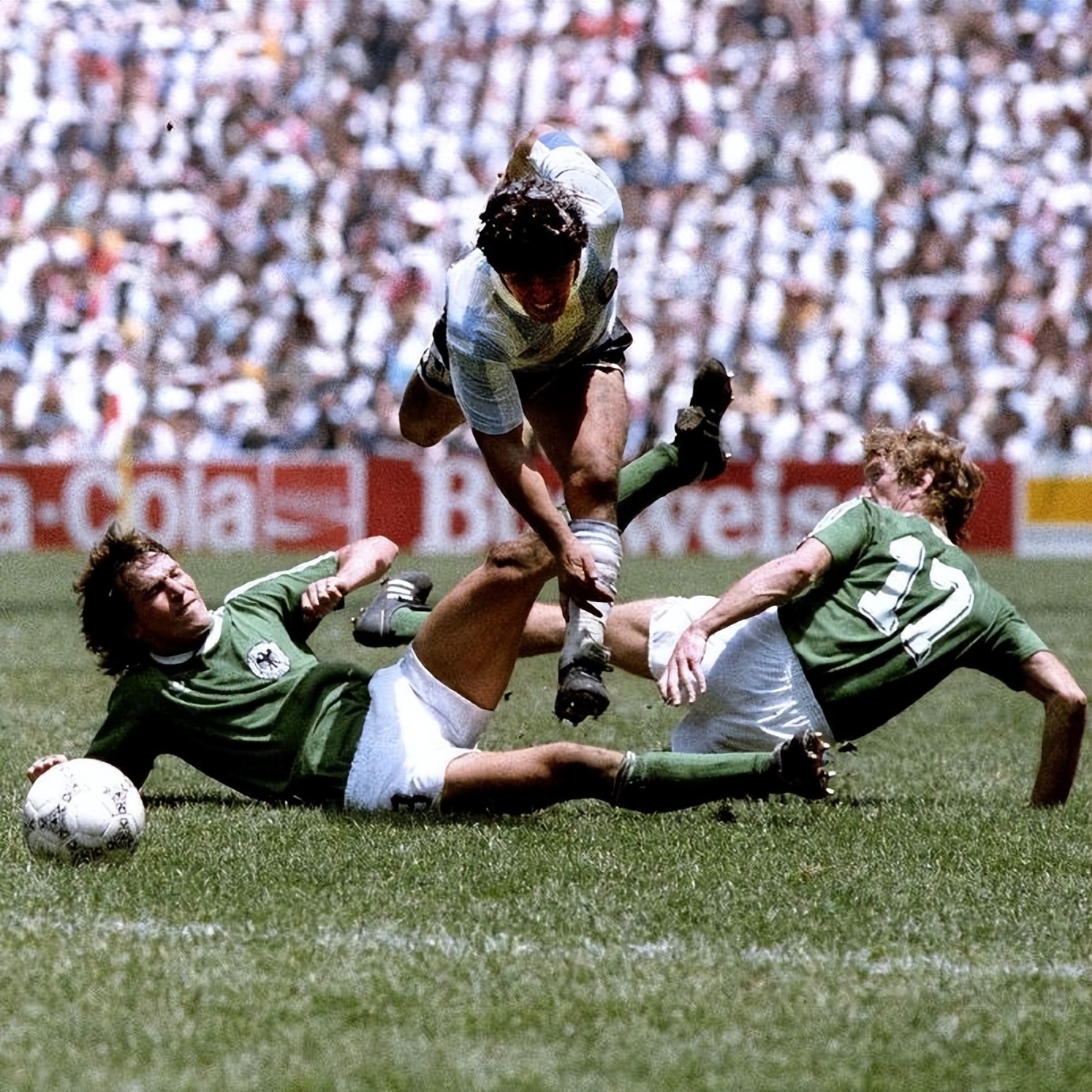 鍙岄┈瀵瑰喅椹媺澶氱撼椹壒涔屾柉,鍙岄┈浜夐泟