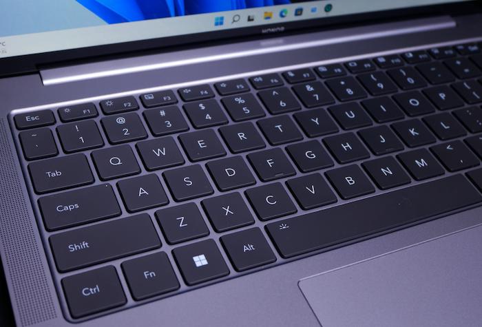 用一句话形容荣耀magicbookv14,2022款和2022款荣耀magicbook14