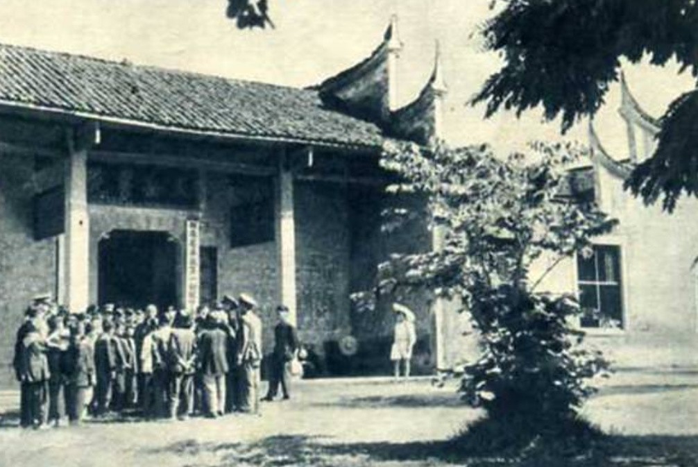 和彭德怀一起领导平江起义的核心9人组，最终命运如何？