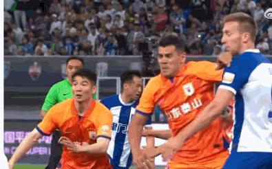 中国足协处理失误判罚引发争议,西班牙足协开除洛佩特吉