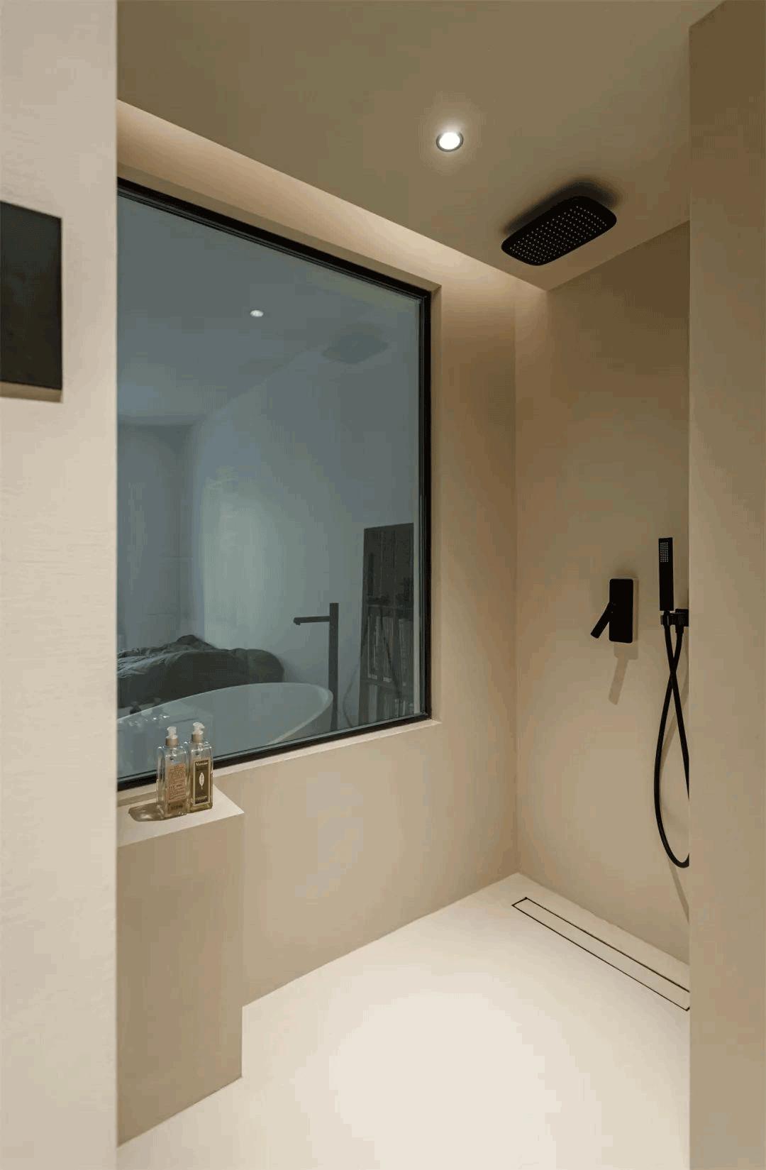 任性！北京女主坚持在客厅放张床，卧室里规划浴缸，入住反而舒心