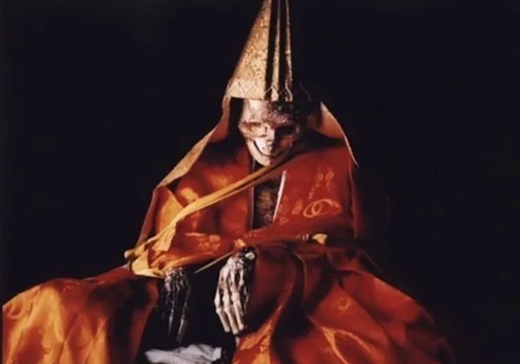 真实诡异丧葬,中国十大恐怖丧葬习俗