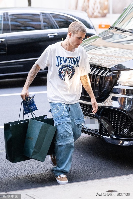 贾斯汀比伯allaroundtheworld,贾斯汀比伯街头穿搭