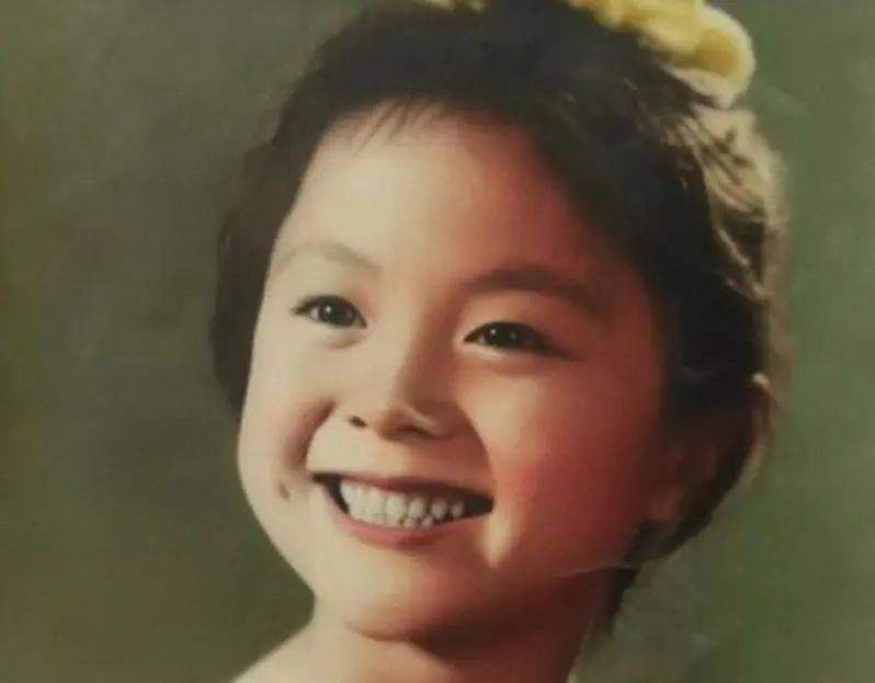 央视女主持海霞,海霞离任央视主持人