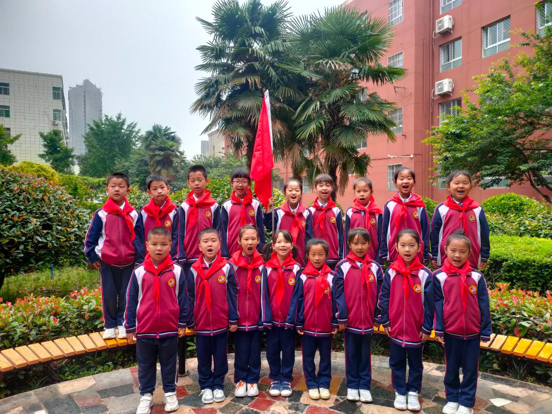 学习二十大，争做好队员|富平县各级少先队组织开展少先队员入队仪式暨庆“六一”文艺汇演主题活动