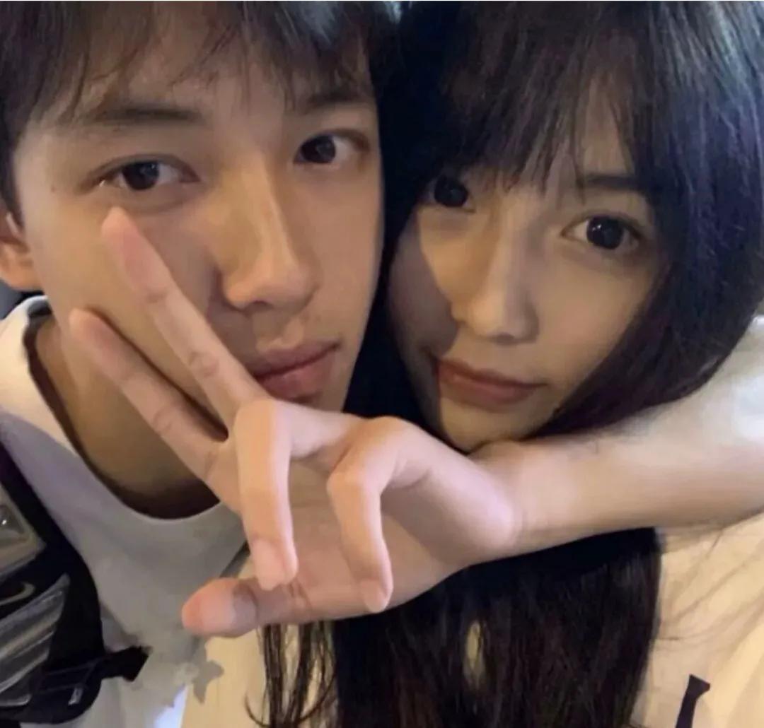 520创意文案图片,520浪漫文案黄金珠宝店