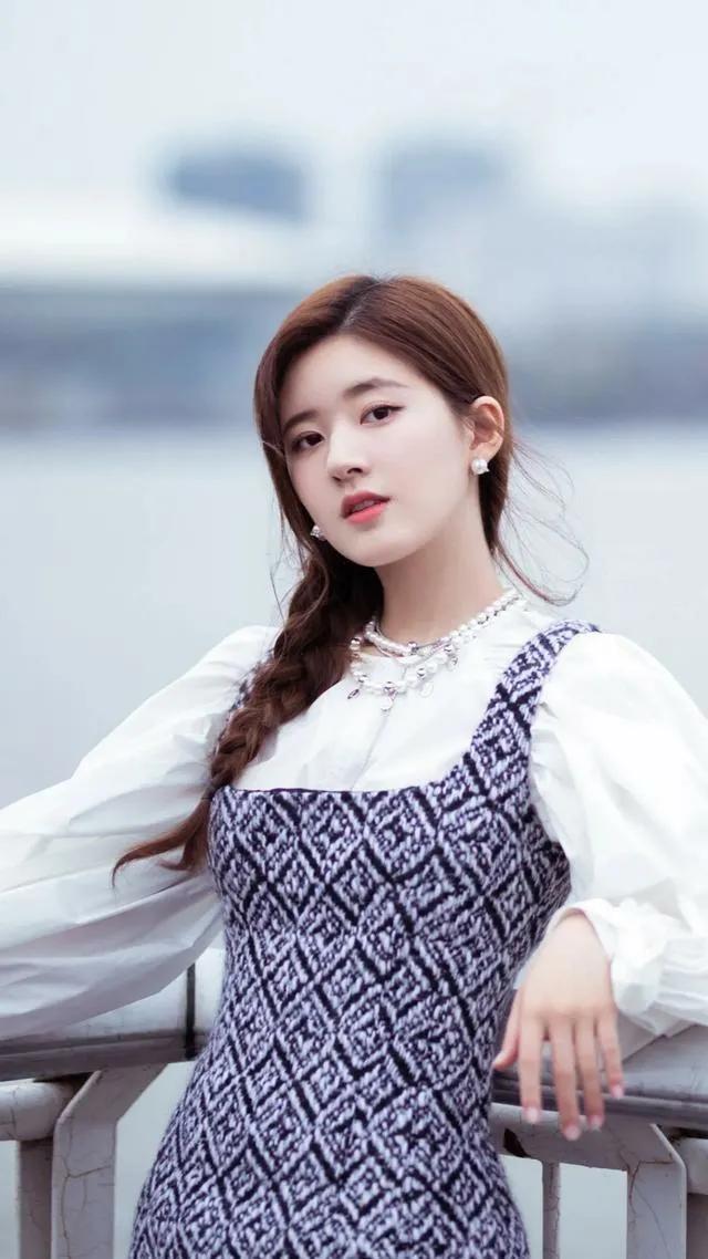 女明星90后前十名,欧美90后高颜值女明星