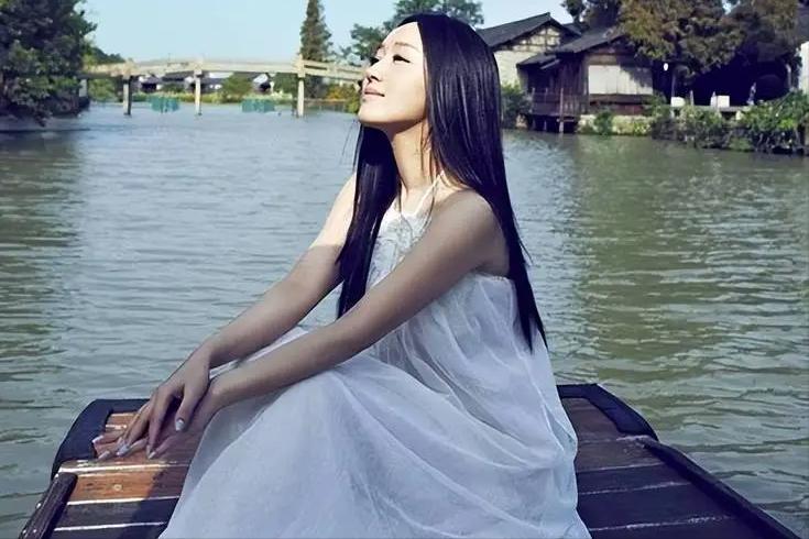 52岁的杨钰莹婚姻情况,52岁杨钰莹为何至今未婚