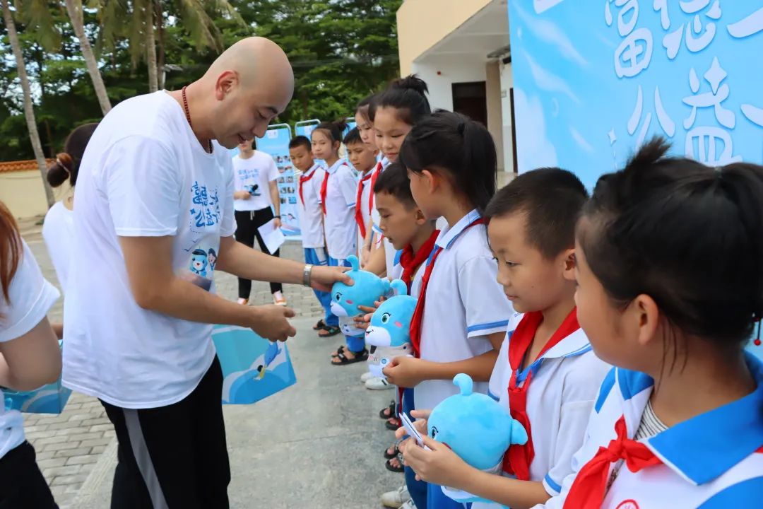 富德生命小海豚,富德生命小海豚宝鸡
