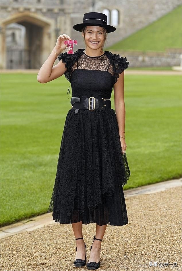 1969年英国王子查尔斯加冕仪式,查尔斯王子勋章