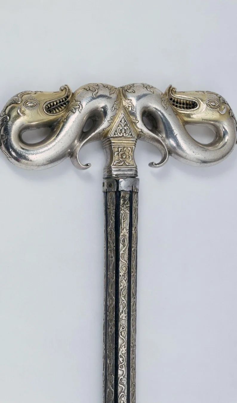 英国女王第一次创造仙女棒,英女王爱的东西