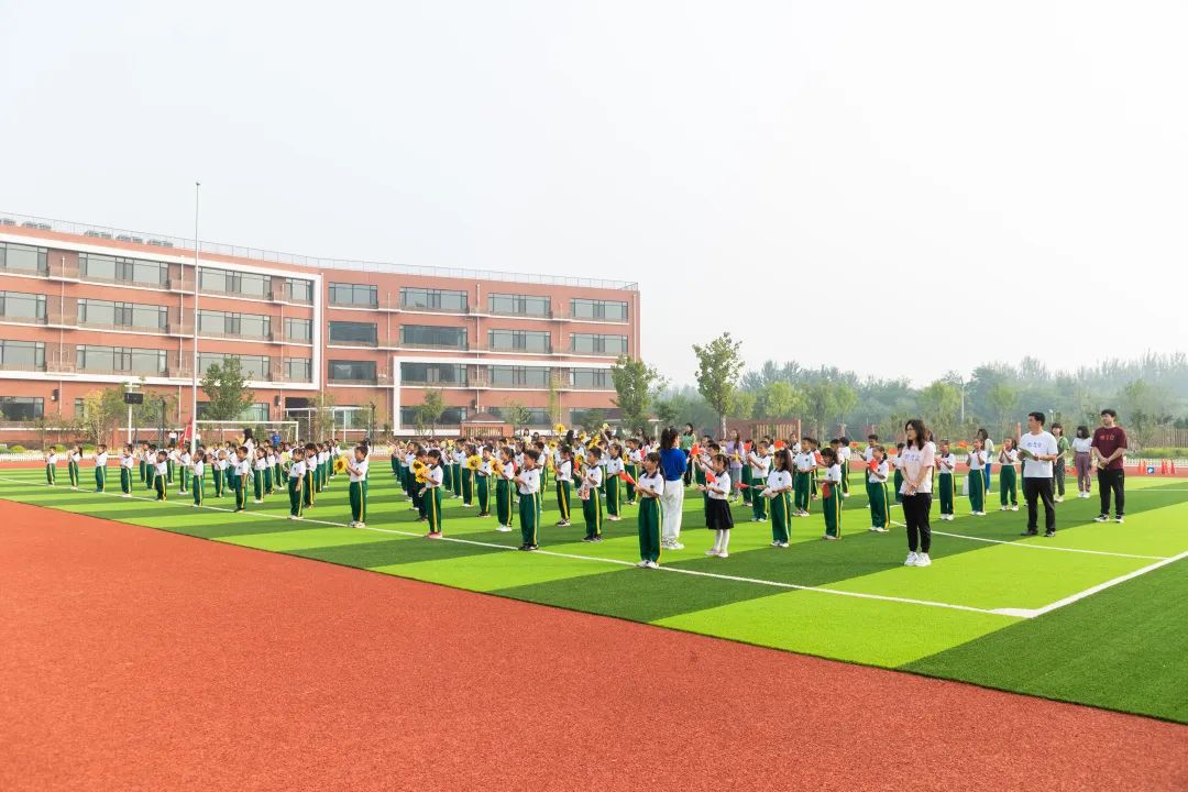 房山育新学校,喜迎二十大奋进新征程开启新时代