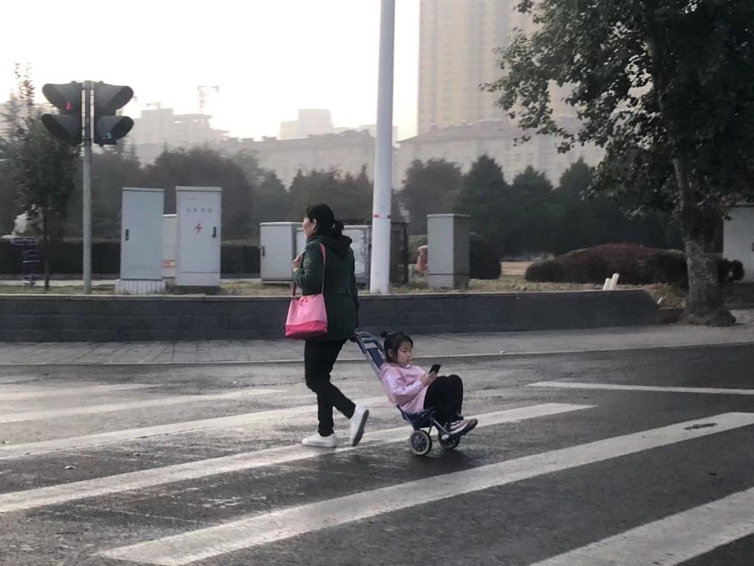 小县城的生育压力：结婚一年没孩子，我被谣言吞没了