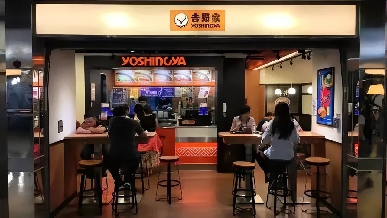 “让处女染上毒瘾战略”的恶俗营销，救不了江河日下的吉野家