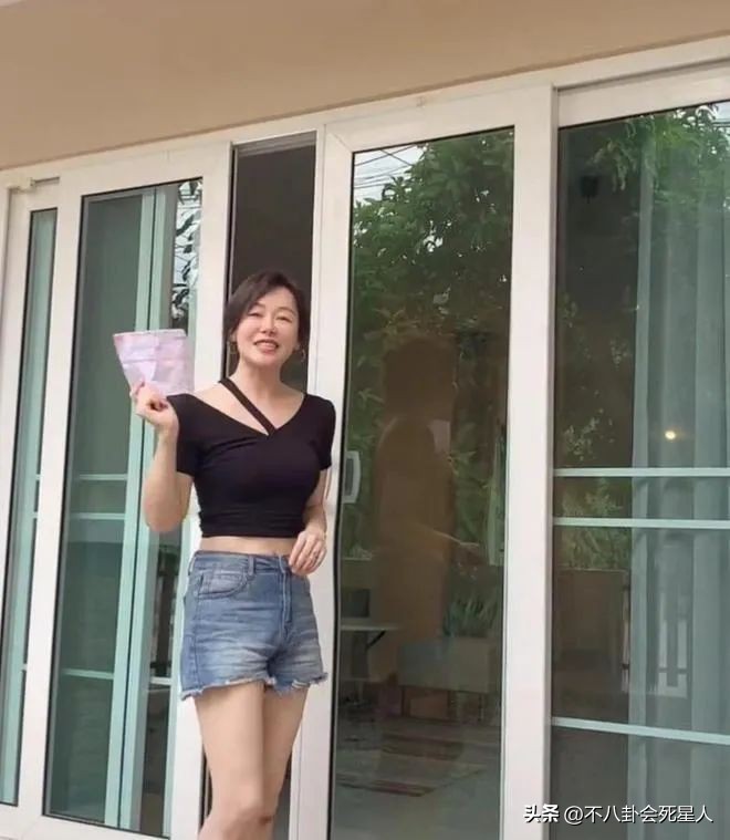 8位老牌明星晚年回归普通人生活,5位移居国外明星现状