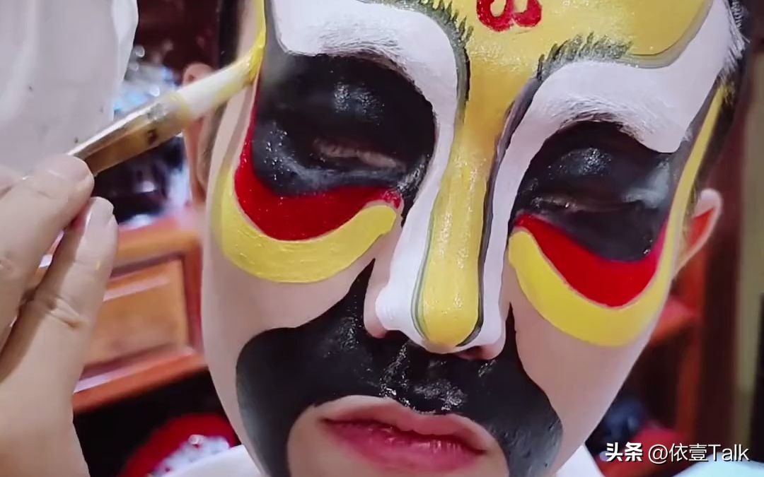 秦始皇的戏曲脸谱,浅析京剧秦始皇脸谱