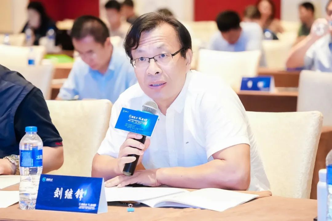 签约8个项目总投资135亿元,8项成果发布25个合作项目签约