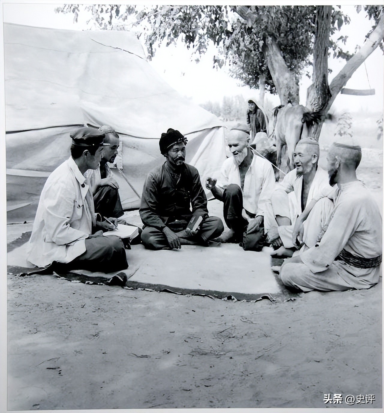 库尔班骑毛驴去看毛主席，临终要求后代参军报国，重孙女完成遗愿