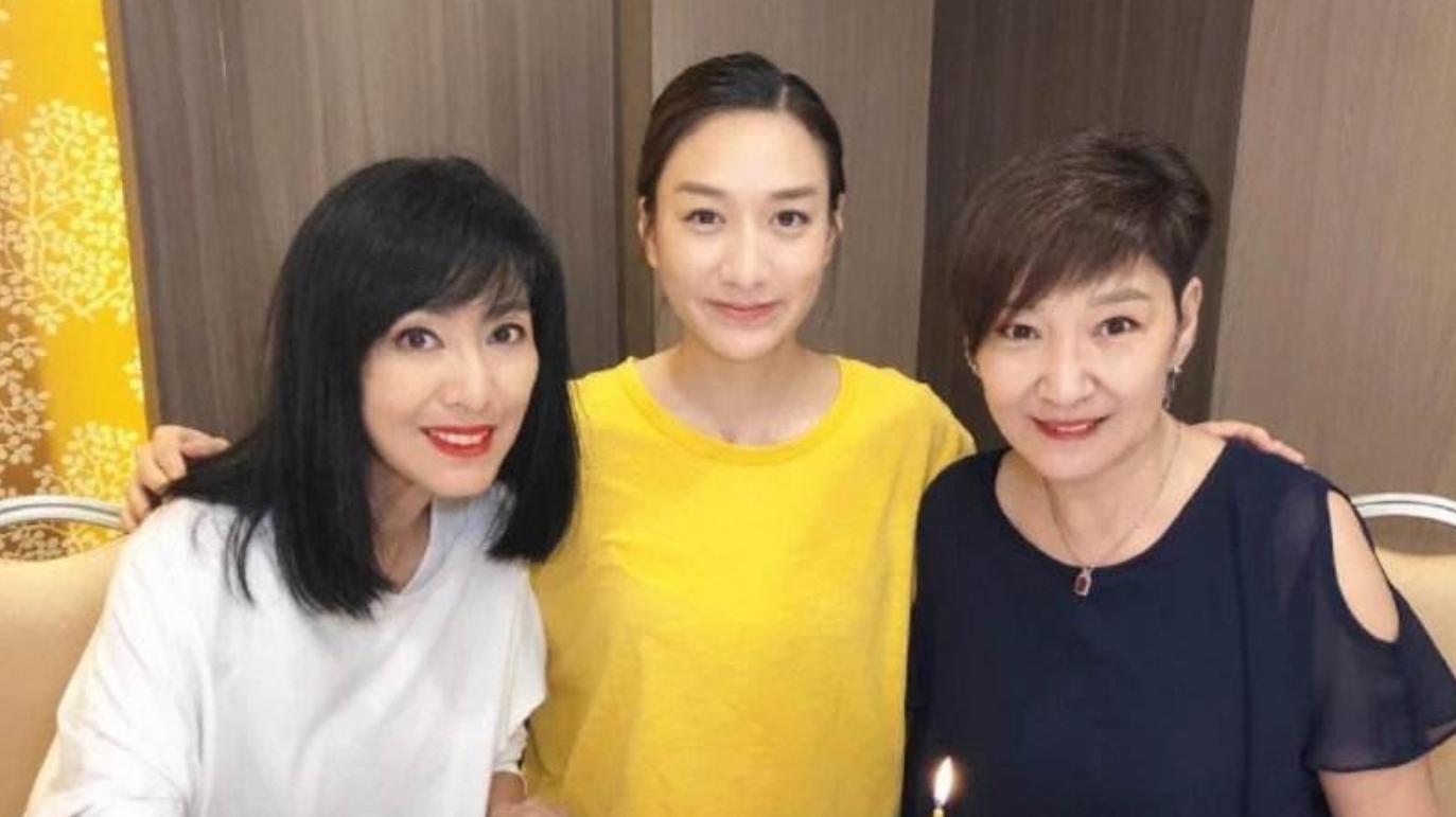 米雪雪梨不同的感情之路,米雪和雪梨是同父同母吗