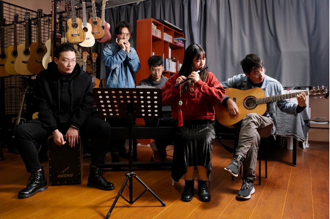 热血只为中国“芯”！电子科大学霸班：累计奖学金近20万，近半数人成功保研