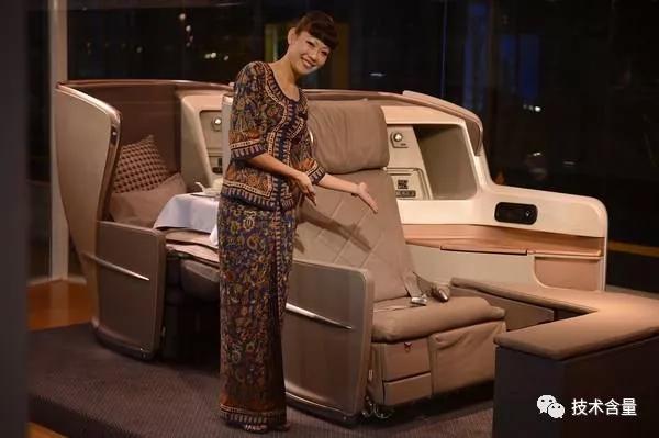 空姐制服每个年代的设计理念,中国国际航空空姐制服设计