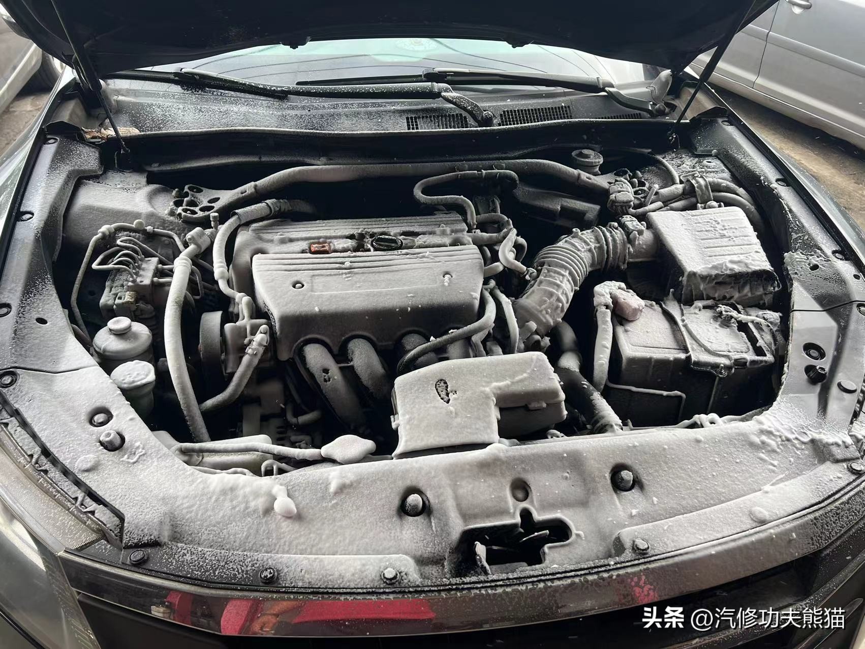 简单的给车做个保养,如何给车做保养视频