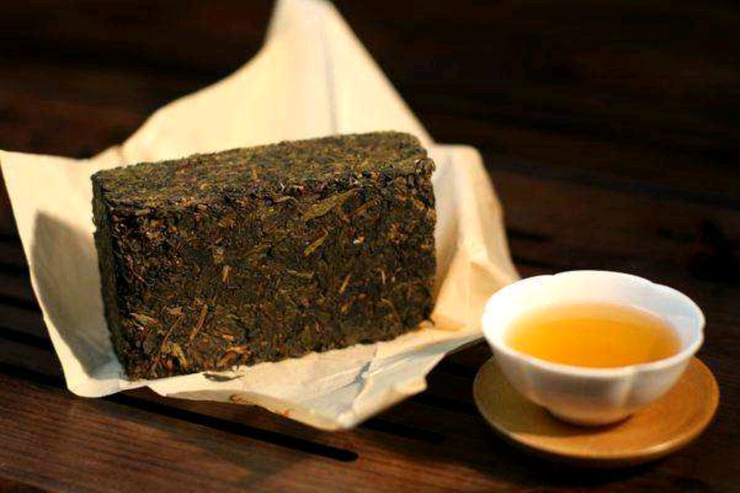 红茶白茶黑茶的危害到底有多大,绿茶红茶白茶黑茶保存