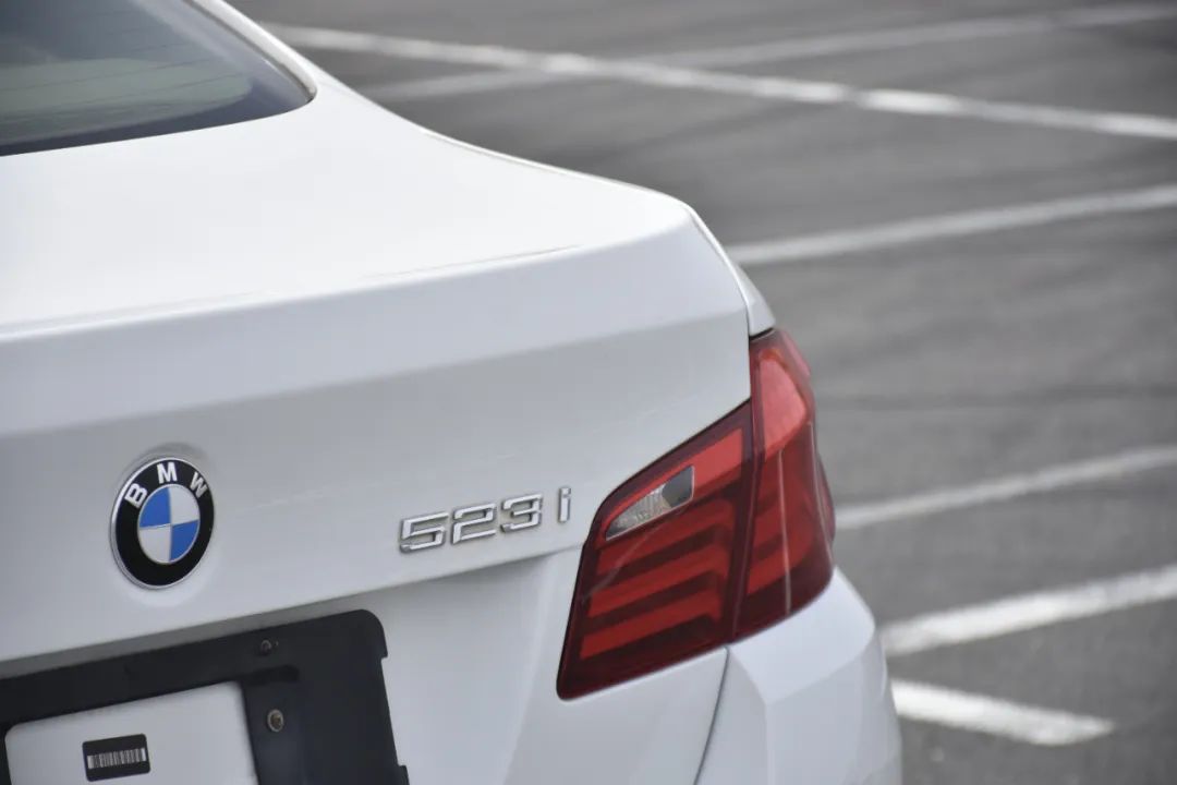 宝马x56缸和4缸的区别,18款宝马x1三缸发动机