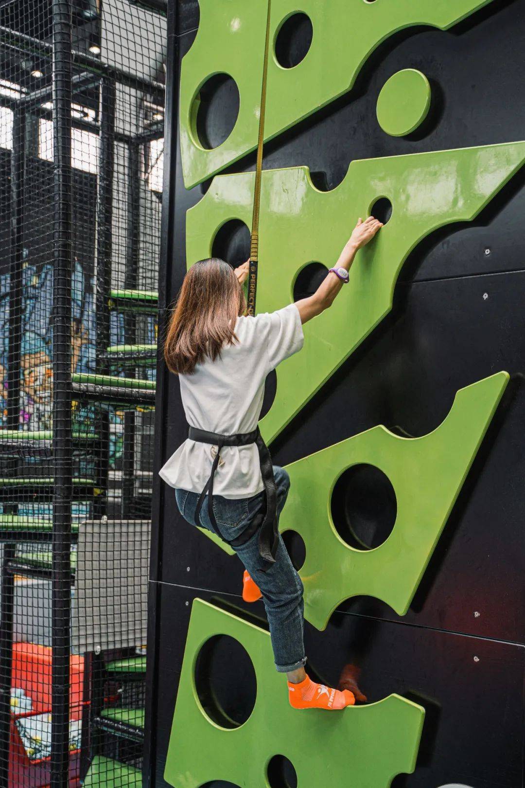 499元蹦床公园,5000平蹦床公园