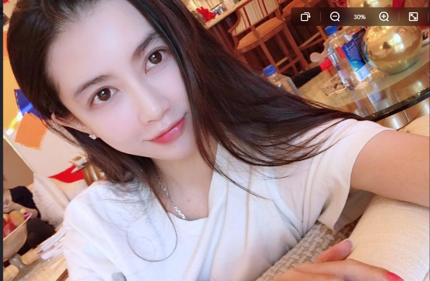 宋小粤和黄逸辉,cba啦啦队黄逸辉vs宋小粤