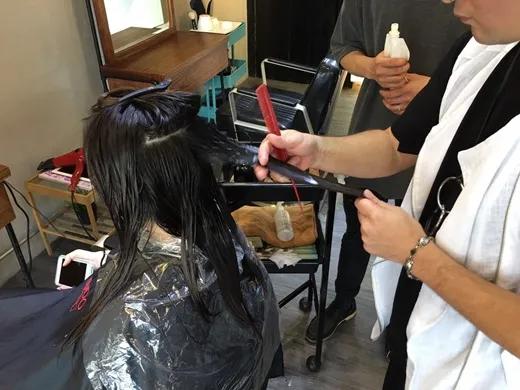 开个理发店一个月挣45千块钱,开理发店一个月赚多少钱