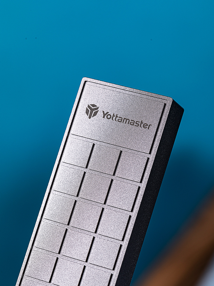 买个固态硬盘做移动硬盘可行,买个固态硬盘自己能装吗