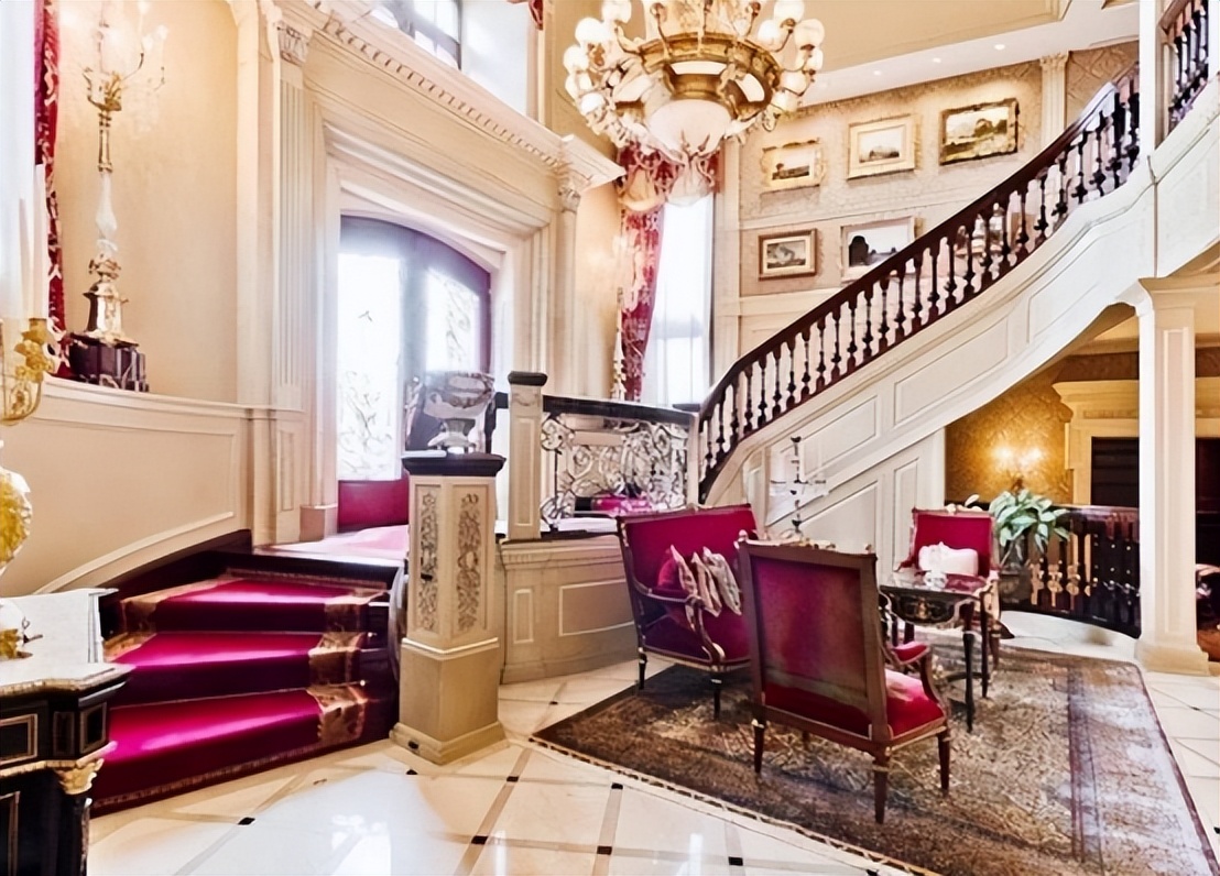 刘晓庆的102亿红翡翠,刘晓庆的翡翠珠宝是真的吗