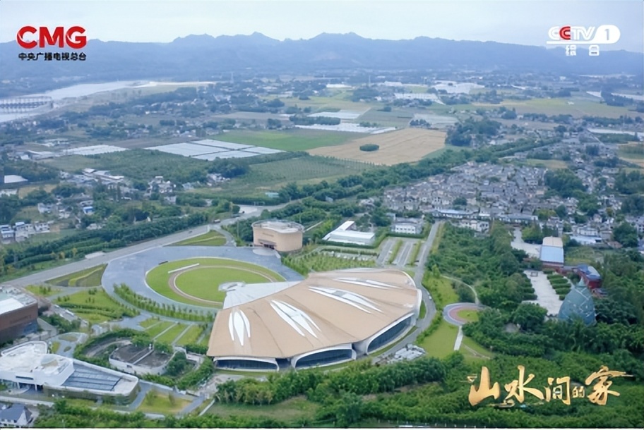 种田就是种风景！《山水间的家》见证乡村十年绿色蝶变