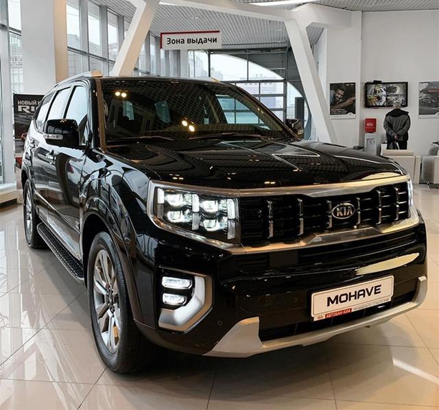 新款国产福特探险者实车再次现身,探险者3.5t途昂530现代v6哪个好