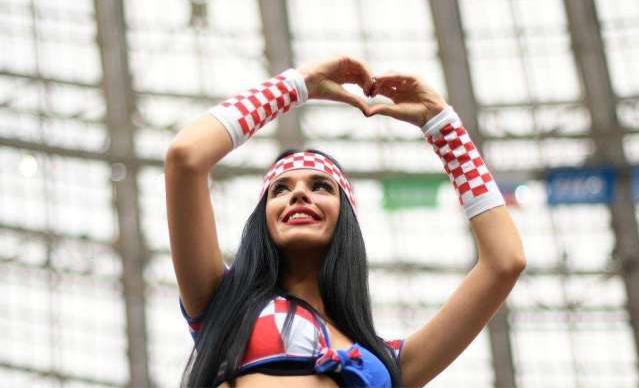 卡塔尔对女性着装要求,卡塔尔世界杯对女性着装有要求吗