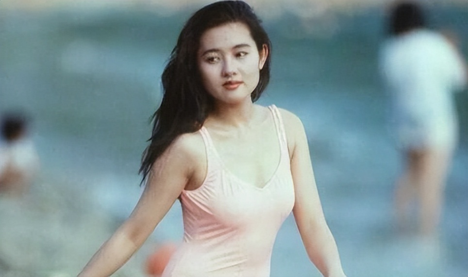 “*星艳**”影后李丽珍:三级片代表作火遍大街小巷,三点全露有多敢