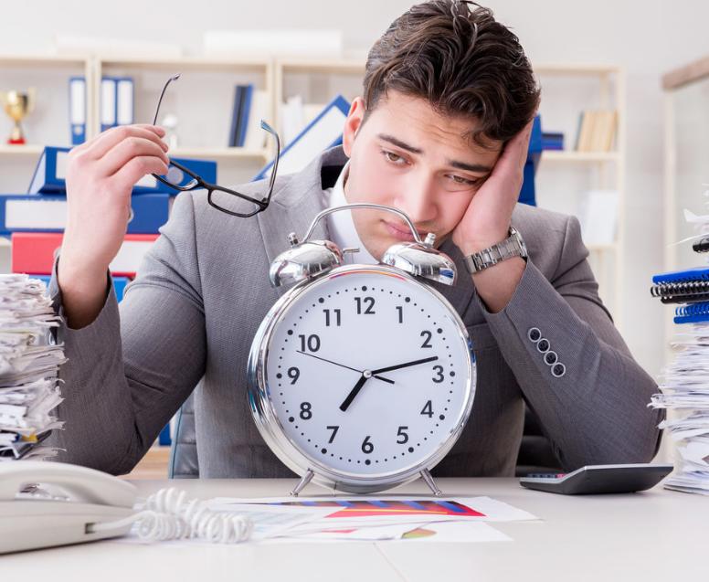 胸口中间刺痛几秒然后消失,胸口有时像针刺痛几秒