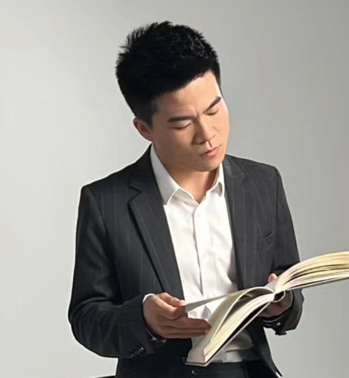 董宇辉谈足球,董宇辉说足球队