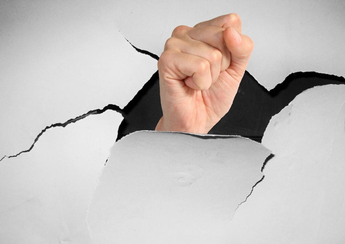 现在年轻人应该怎么赚钱,没钱的年轻人如何赚钱