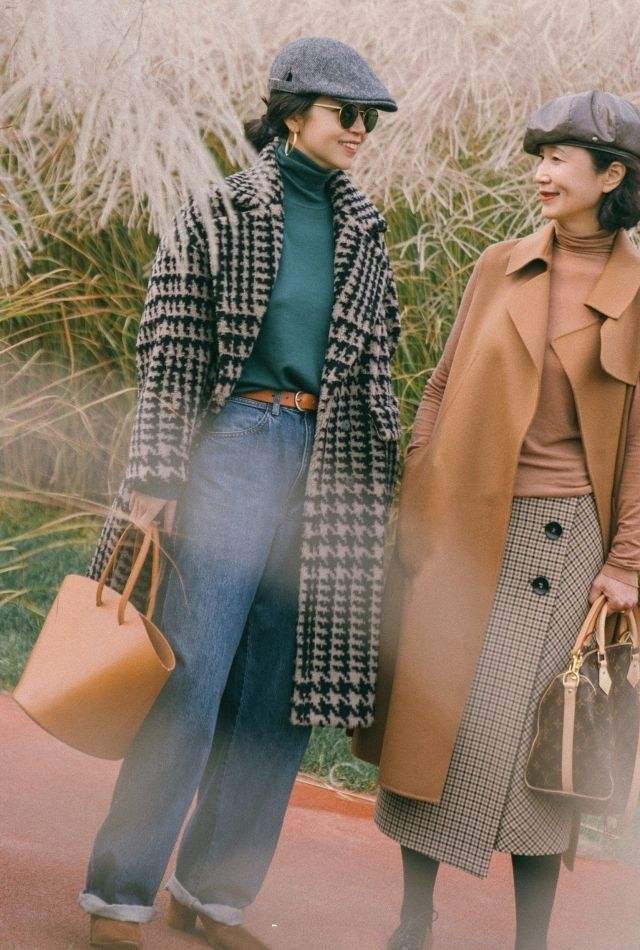 娱乐圈女星人手一件的“千鸟格大衣”，干练高质感，休闲又百搭