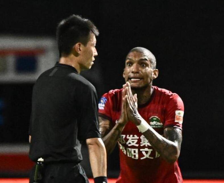 大连人连败广州谢晖能否迎来赛季,谢晖大连集锦