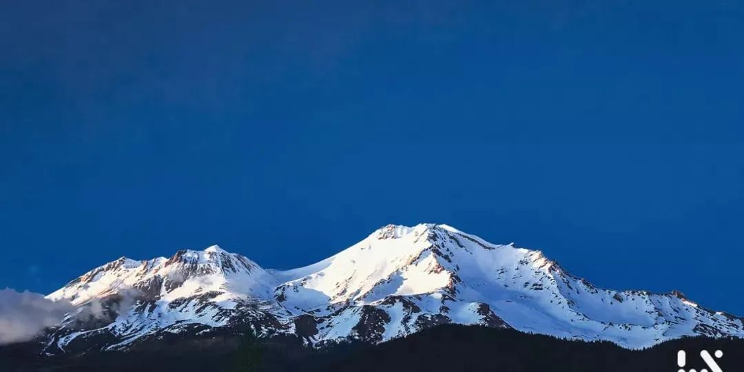 蓝色穿出秋冬高级感,蓝色穿出春天的高级感