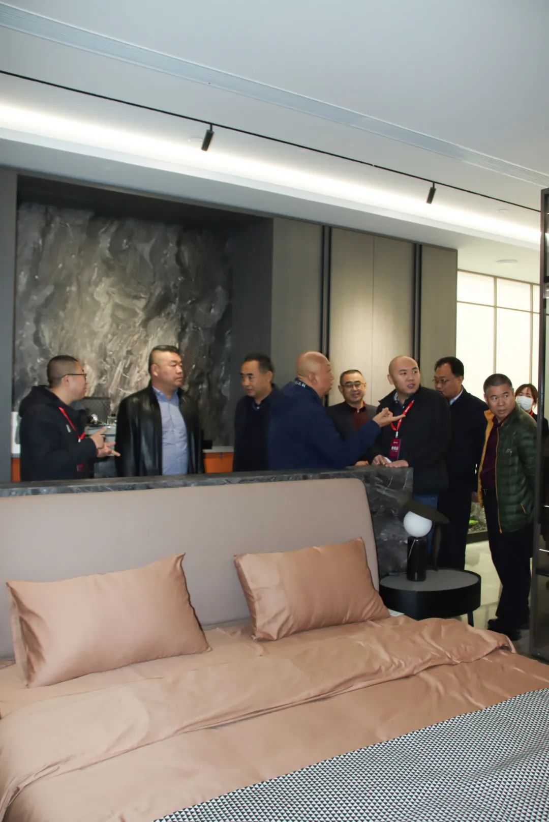 灞辫タ濂囩編姗辨煖,灞辫タ濂囩編鍘ㄦ煖绉戞妧鏈夐檺鍏徃