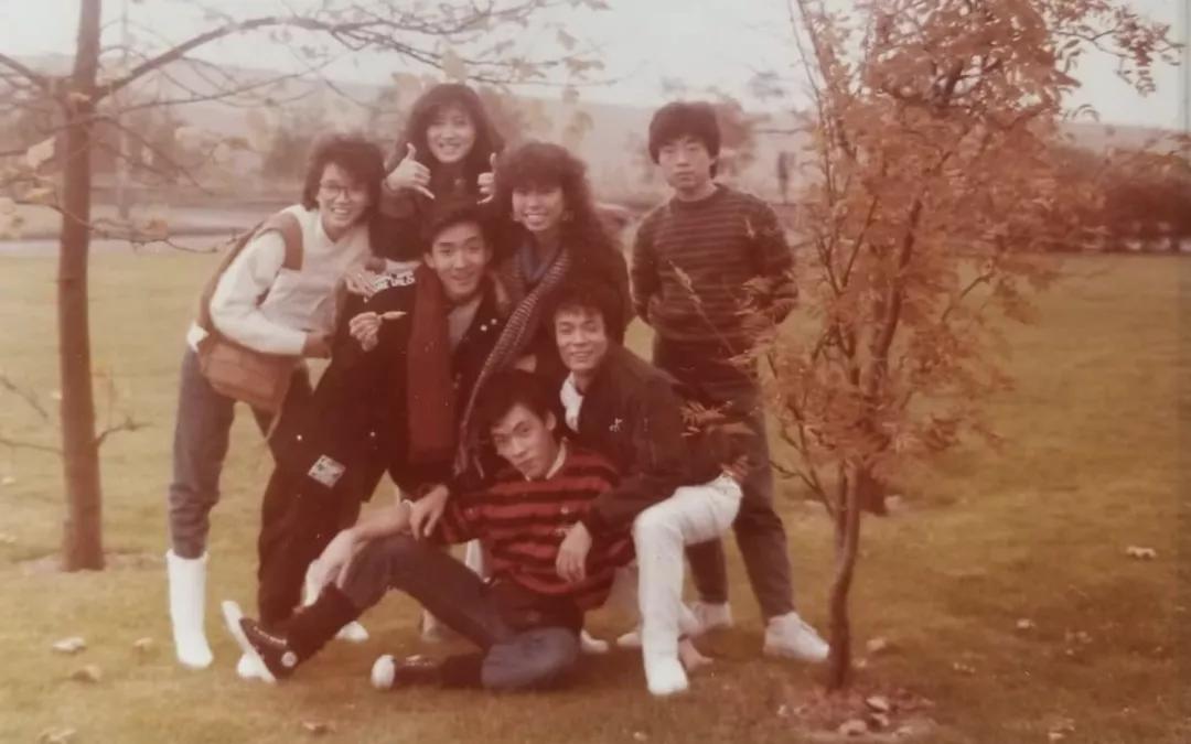 梅艳芳怎么走出失恋,梅艳芳漫步人生路