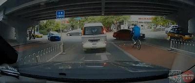 住酒店时显示已经在其他酒店入住,住酒店发现是自己几年前婚房