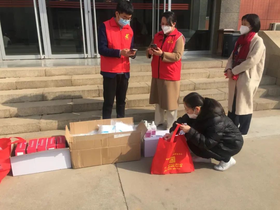 抗击疫情他们在行动,抗击疫情他们义无反顾