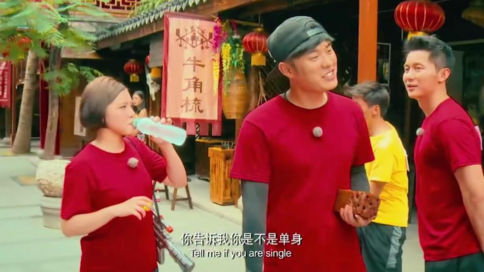 伊一主持人和朱丹交接完整视频,伊一朱丹近况