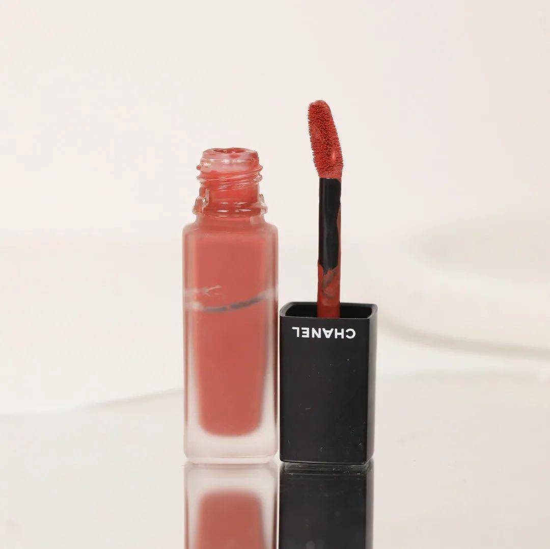 口红滋润保湿二合一推荐,口红推荐滋润不拔干大牌适合黄皮