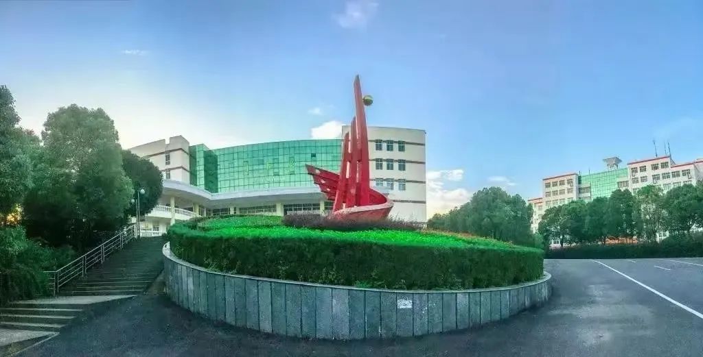 九江学院离九江财校有多远,九江学院是包括职大吗